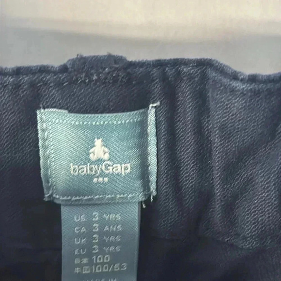 GAP - dress shorts. Size 3 - Picture 3 of 5